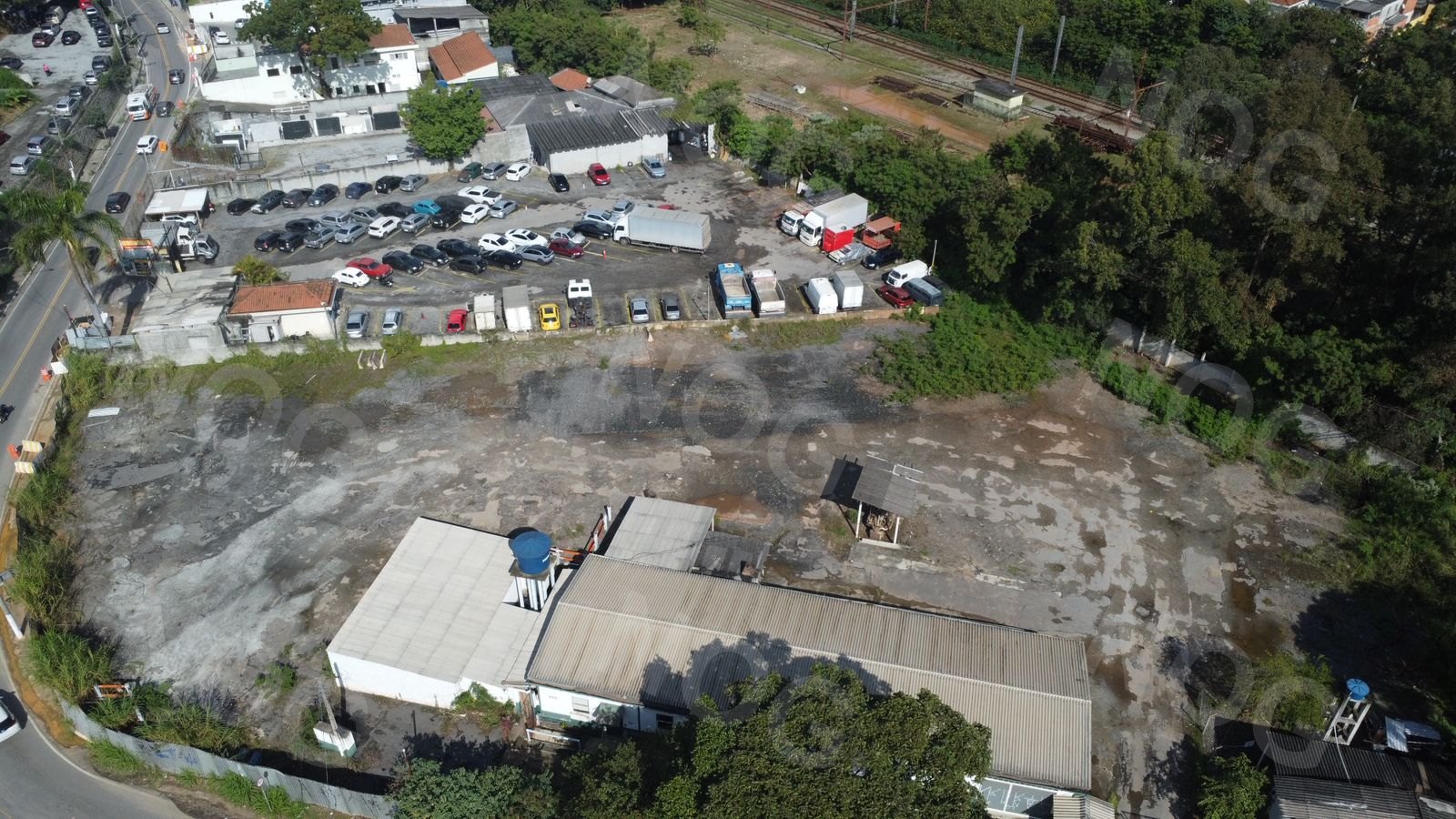 TERRENO/LOCAÇÃO